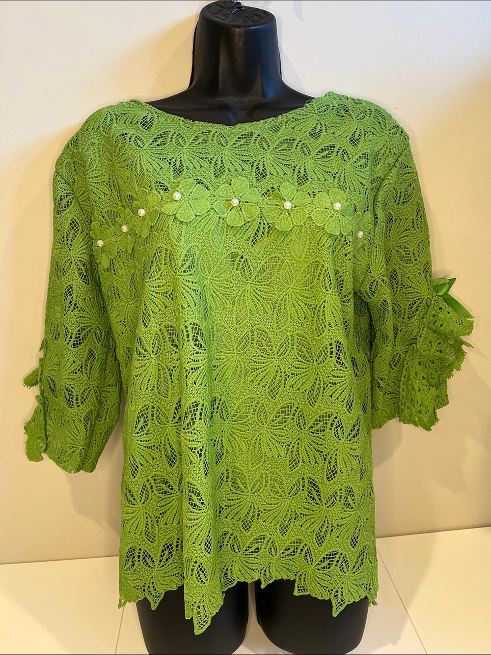Vintage style Green Floral Lace Crochet Blouse with Pearl Detail